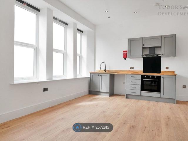 Tudor House, Brighouse HD6, 1 bed flat to rent, £770 pcm | PrimeLocation