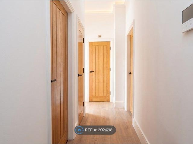 Tudor House, Brighouse HD6, 2 bed flat to rent, £950 pcm | PrimeLocation