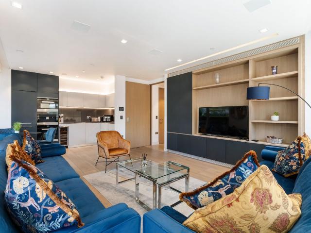 Tudor House, Duchess Walk, London SE1, 2 bed flat to rent, £5,200 pcm | PrimeLocation