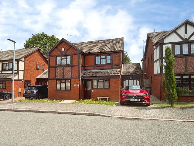 Tudor Manor Gardens, Watford, Hertfordshire WD25, 5 bed detached house to rent, £3,000 pcm | PrimeLocation