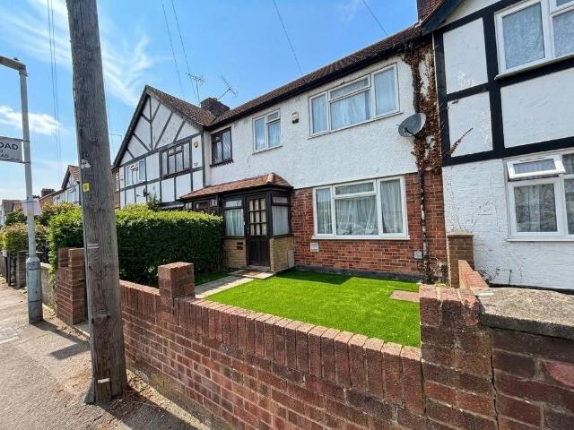 Tudor Road, HAYES, UB3 2QA 3 bed terraced house to rent £2,250 pcm £519 pw