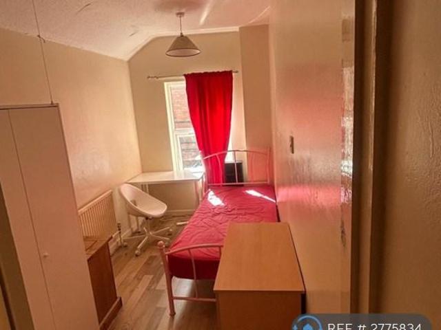 Tudor Road, Leicester, LE3 3 bed terraced house to rent £1,075 pcm £248 pw