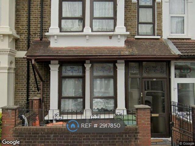 Tudor Road, London E6, 2 bed flat to rent, £1,950 pcm | PrimeLocation