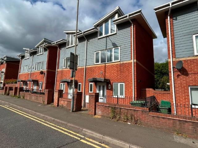Tudor Road, Wolverhampton, West Midlands WV10, 3 bed detached house to rent, £1,300 pcm | PrimeLocation