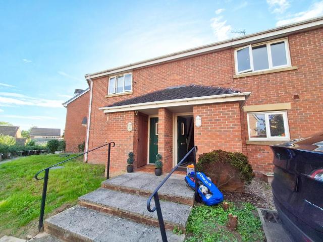 Tuffleys Way, Leicester LE3 2 bed maisonette to rent £875 pcm £202 pw