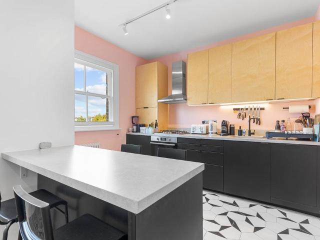 Tufnell Park Road, Tufnell Park. 3 bed maisonette to rent £5,250 pcm £1,212 pw