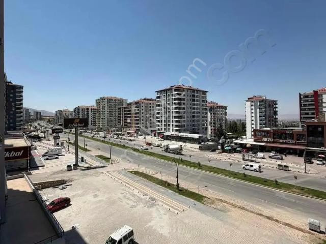 Tugay Kınacı'dan Tecde De Kiralık 4+1 Sıfır Daire