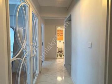 Tülay Özkök'ten Merkezde Eşyalı Zevkli Yenilenmiş Satılık Daire
