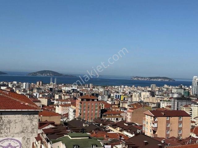 Tülin Caddesine Yakın Deniz Manzaralı Kombili Arakat 2+1