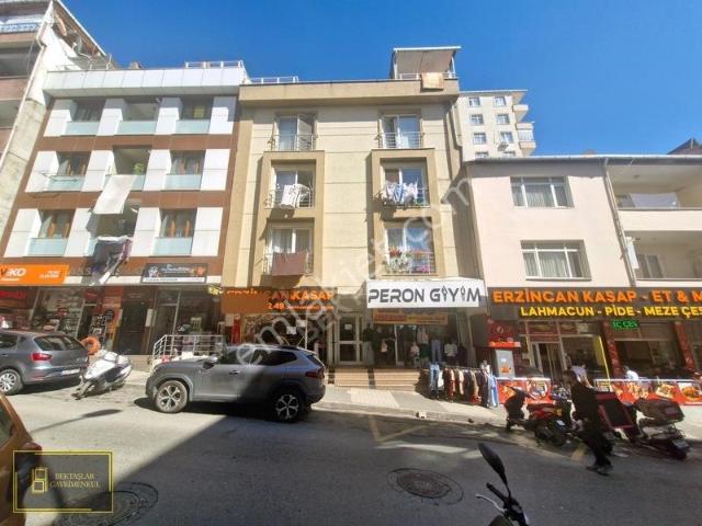 Tülinde caddeüstü,krediye Uygun,ayrı Mutfak,balkon,1. Kat 2+1