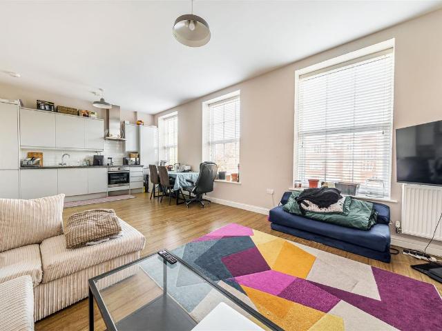 Tulip Court, Malden Manor KT3, 1 bed flat to rent, £1,600 pcm | PrimeLocation