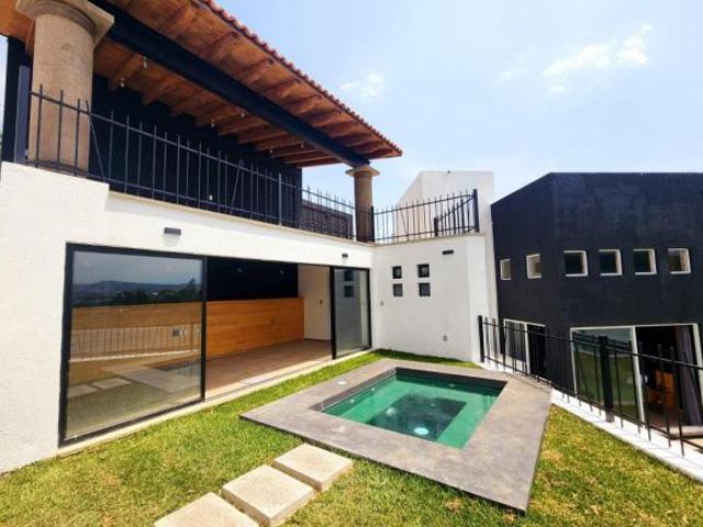 CASA TULIPANES VI DE UN NIVEL CON DISEÑO A DOBLE ALTURA, NUEVA,AMUEBLADA, 1 SUITE, ALBERCA Y JACUZZI