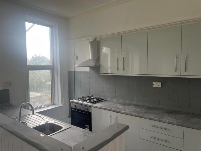 Tulketh Crescent, Ashton on ribble. 1 bed apartment to rent £650 pcm £150 pw