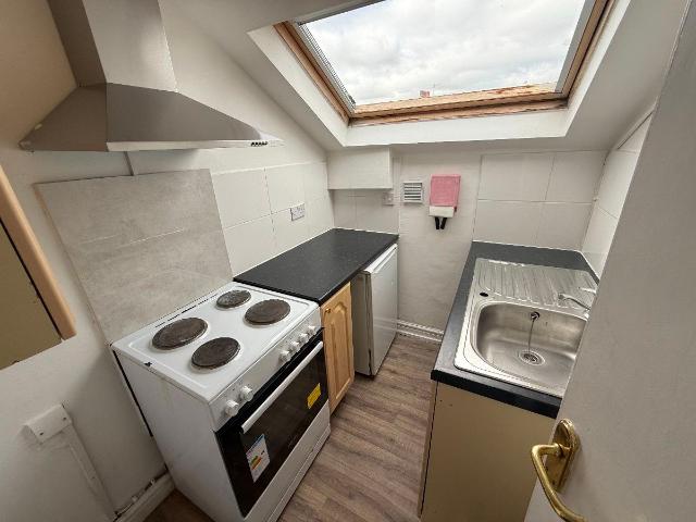 Tulketh Road Flat 5, Ashton On Ribble, Preston PR2, 1 bed flat to rent, £560 pcm | PrimeLocation