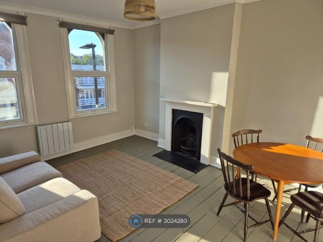 Tulse Hill, London SE27, 1 bed flat to rent, £1,600 pcm | PrimeLocation