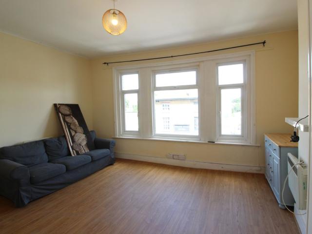 Tulse Hill, London SW2, 1 bed flat to rent, £1,600 pcm | PrimeLocation