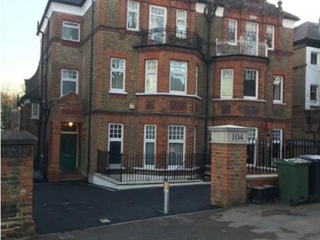 Tulse Hill, London SW2, 2 bed flat to rent, £2,500 pcm | PrimeLocation
