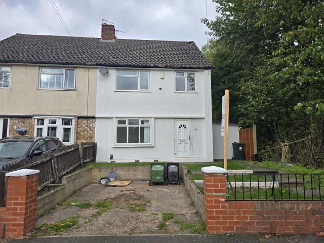Turton Road, Tipton DY4 3 bed semi detached house to rent £1,100 pcm £254 pw