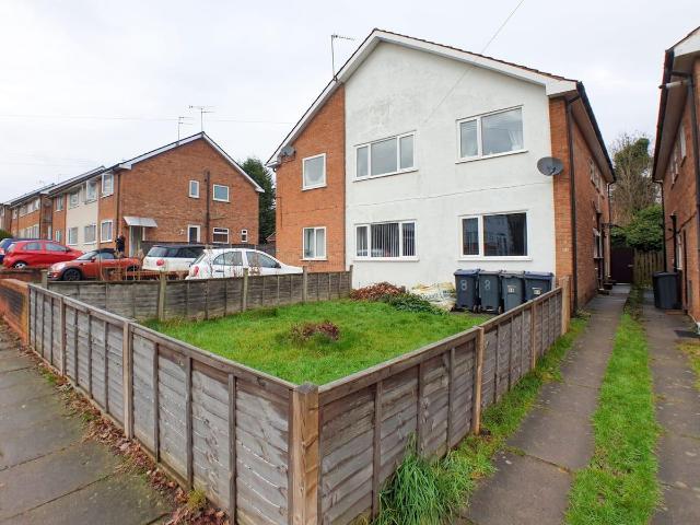 Turves Green, Birmingham B31, 2 bed maisonette to rent, £950 pcm | PrimeLocation