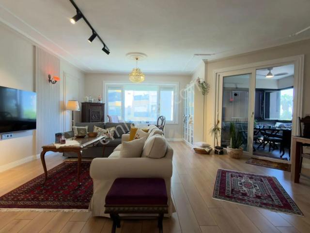 Turvilla'dan Konyaaltı Liman'da Lux Eşyalı 3+1 Kiralık Daire