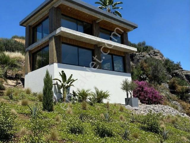 Turyap'tan Çandarlı'da Satılık Natamam İkiz Villa Ve Arsası