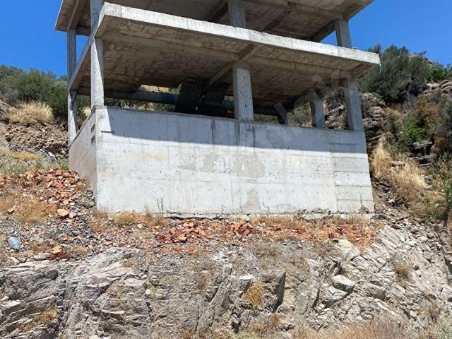 TURYAP'TAN ÇANDARLI'DA SATILIK NATAMAM İKİZ VİLLA VE ARSASI