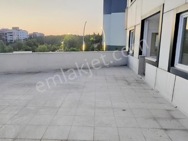 Turyap'tan Çayırova'da 80m² Geniş Teraslı Satılık 2+1 Özel Daire