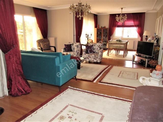 Turyap'tan Gölbaşı Ballıkpınar'da1500m² Arsa İçinde Köşe Villa