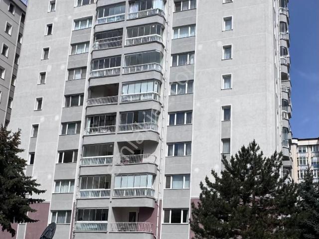Turyap'tan Çiğdem'de 3+1 Katta Site İçinde Kiralık Daire
