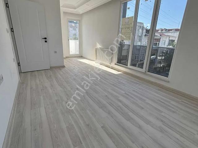 Turyaptan İnönü Mahallesinde Sıfır 1+1 kapalı Mutfak Balkon