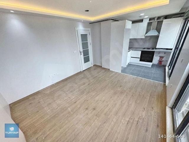 TURYAP'TAN ÖZGÜRLÜK PARKINA YAKIN SIFIR ARAKAT 2+1