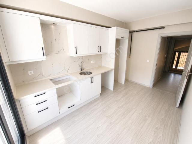 Turyap'tan Merkezi Konumda Sıfır Projeli Park Manzaralı Daire