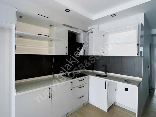 Turyap'tan Sıhhıye Meydanı Yakını Ara Kat Geniş Kiralık 1+1daire
