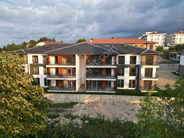 Turyaptan Sapanca'ya Komşu Lokasyonda 170 M2 3+1 Büyük Lüx Daire