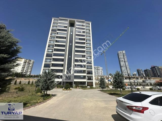Turyap'tan Perlayalçın Konutarında 4+1 Ara Kat Lüx Kiralık Daire