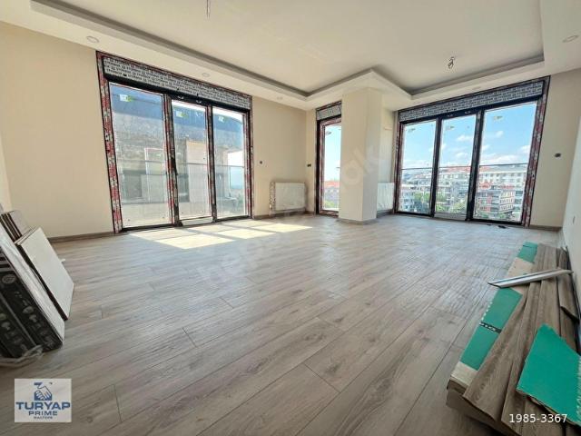 TURYAPTAN TEK YETKİLİ LAGUNA EVLERİ SİTESİNDE DENİZ MANZARALI DUBLEX DAİRE