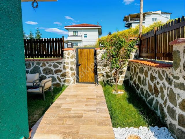 Turyap Aydemirden Çınarcıkta Deniz Ve Orman Manzaralı Villa
