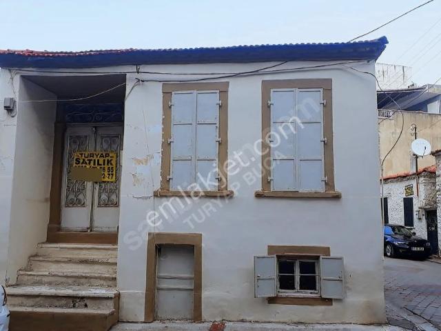 Turyap Buca'dan Dumlupınar Mh'de Satılık Eski Rum Evi