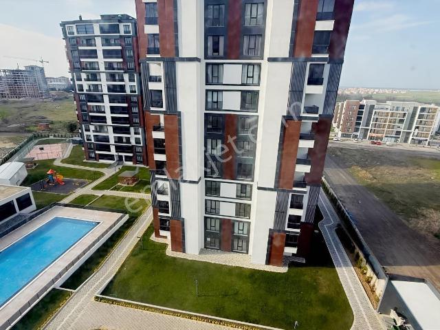 Turyap Hürriyetten İzsiz Towers Projesinde Kiralık 2+1 Daire