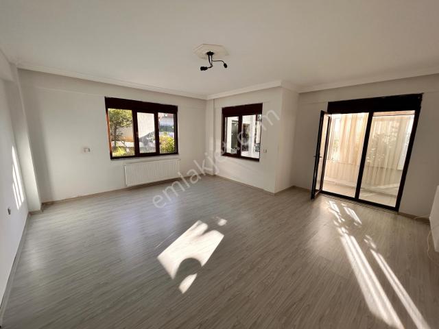 Turyap Soner'den Kiralık Özden Mahallesinde Bahçeli 1+1