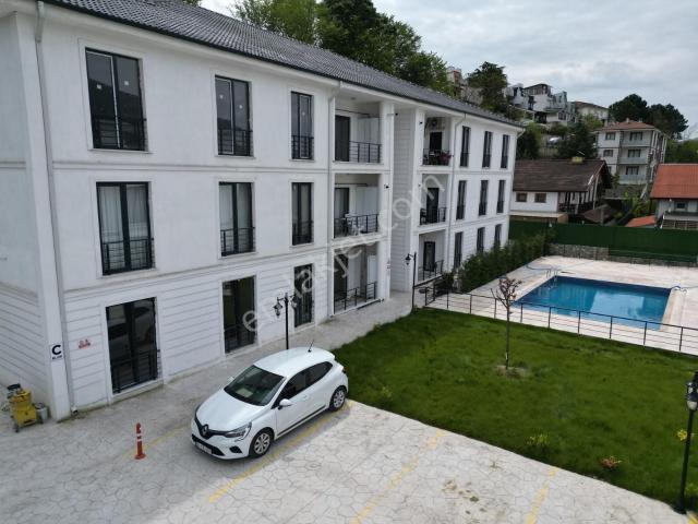 Turyap Sapanca Ünlüce Havuzlu Sitede Ayrı Mutfaklı Arakat Daire