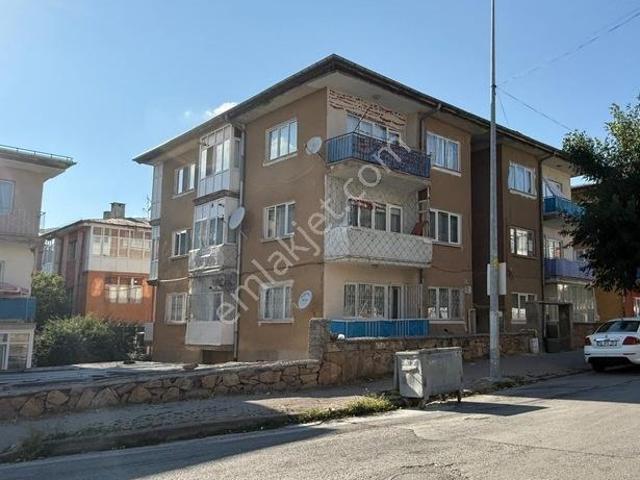 Turyap Sivas'tan Diriliş Mahallesinde 3+1 Arakat Satılık Daire