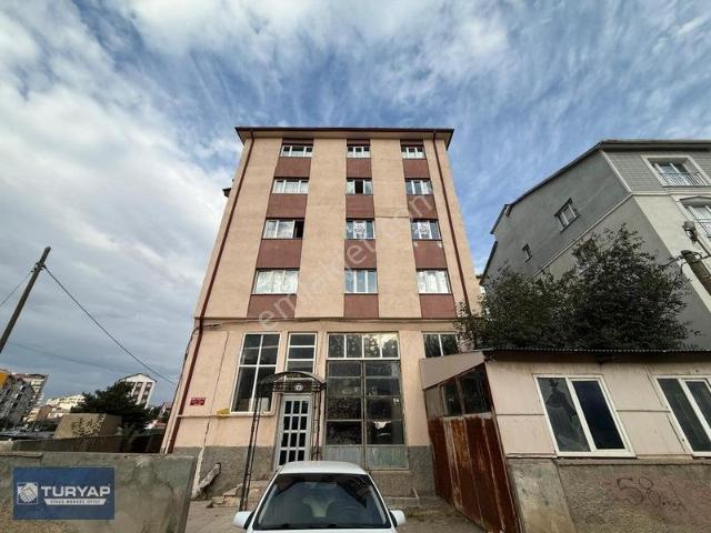 Turyap Sivas'tan M.akif Ersoy Mah. 3+1 Arakat Asansörlü Kiralık