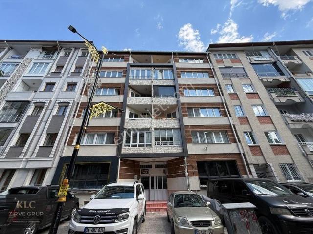 Turyap Sivas'tan Savona Otel Karşısı 3+1 Satılık Arakat Daire