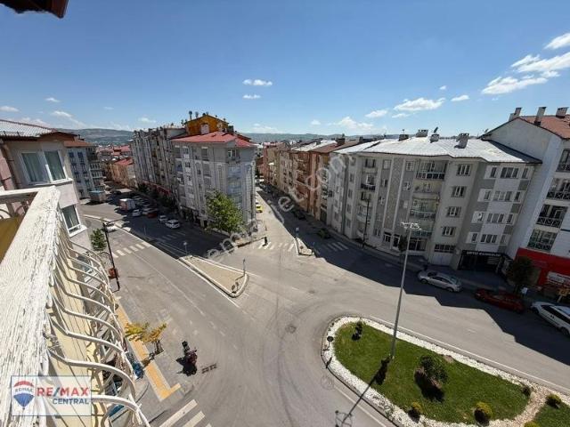 Turyap Sivas Tan Sivas Lisesi Civarında 3+1 Satılık Daire