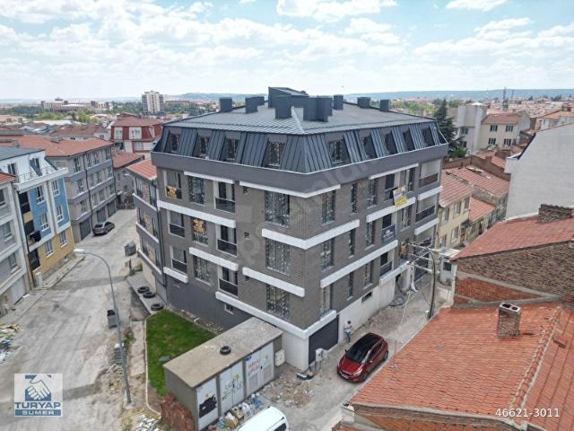 TURYAP SÜMER'DEN ANADOLU ÜNİ. YAKINI AYRI MUTFAKLI 1+1 DAİRE