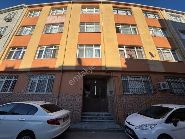 Turyap' Tan Fatih Sümbül Efendi' De Çok Temiz 2+1 Satılık Daire