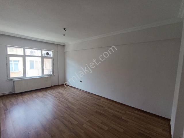 Turyap Yıldız'dan Yalova Rüstempaşa'da Arakat 2+1 Kiralık Daire