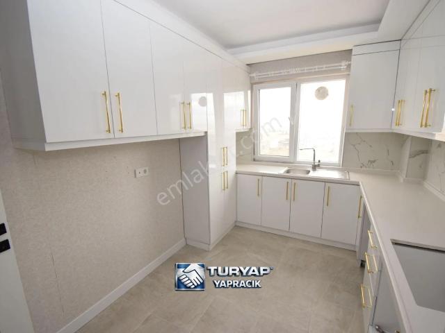 Turyap' Yapracık' Tan Kayalar Kule De Kiralık 2+1 Daire