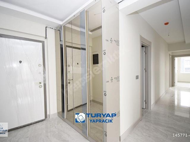 TURYAP YAPRACIK 'tan Merkezi Lokasyonda Kiralık 3+1 Sıfır Daire